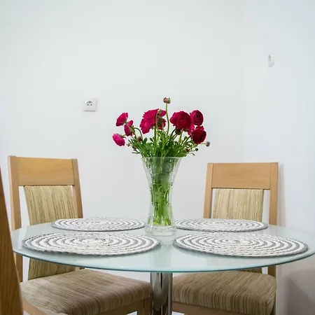 Kata Apartment *